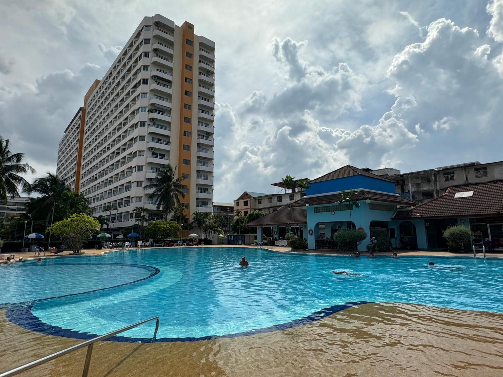 Mina 美景公寓酒店 Pattaya Eksteriør bilde