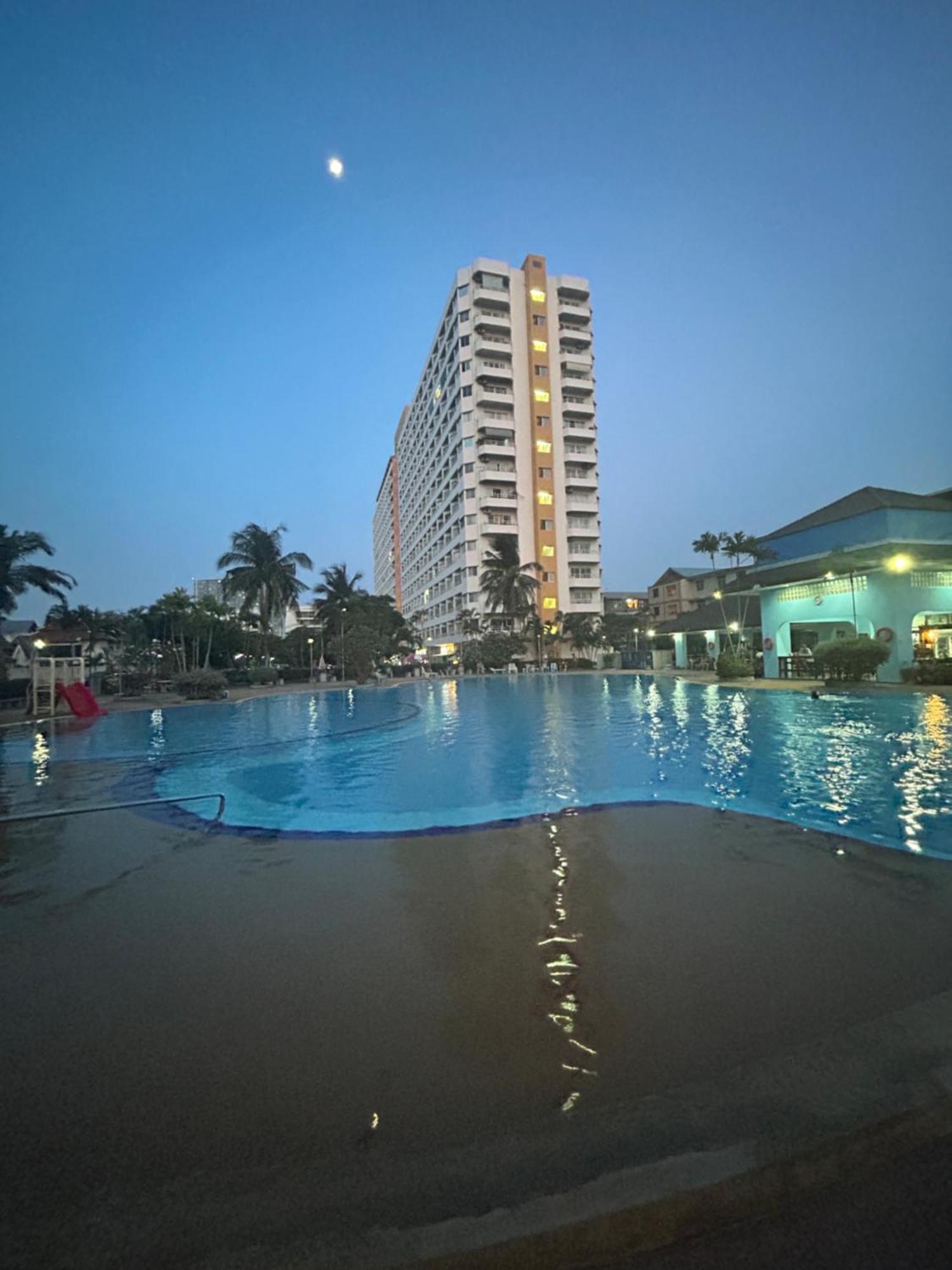Mina 美景公寓酒店 Pattaya Eksteriør bilde